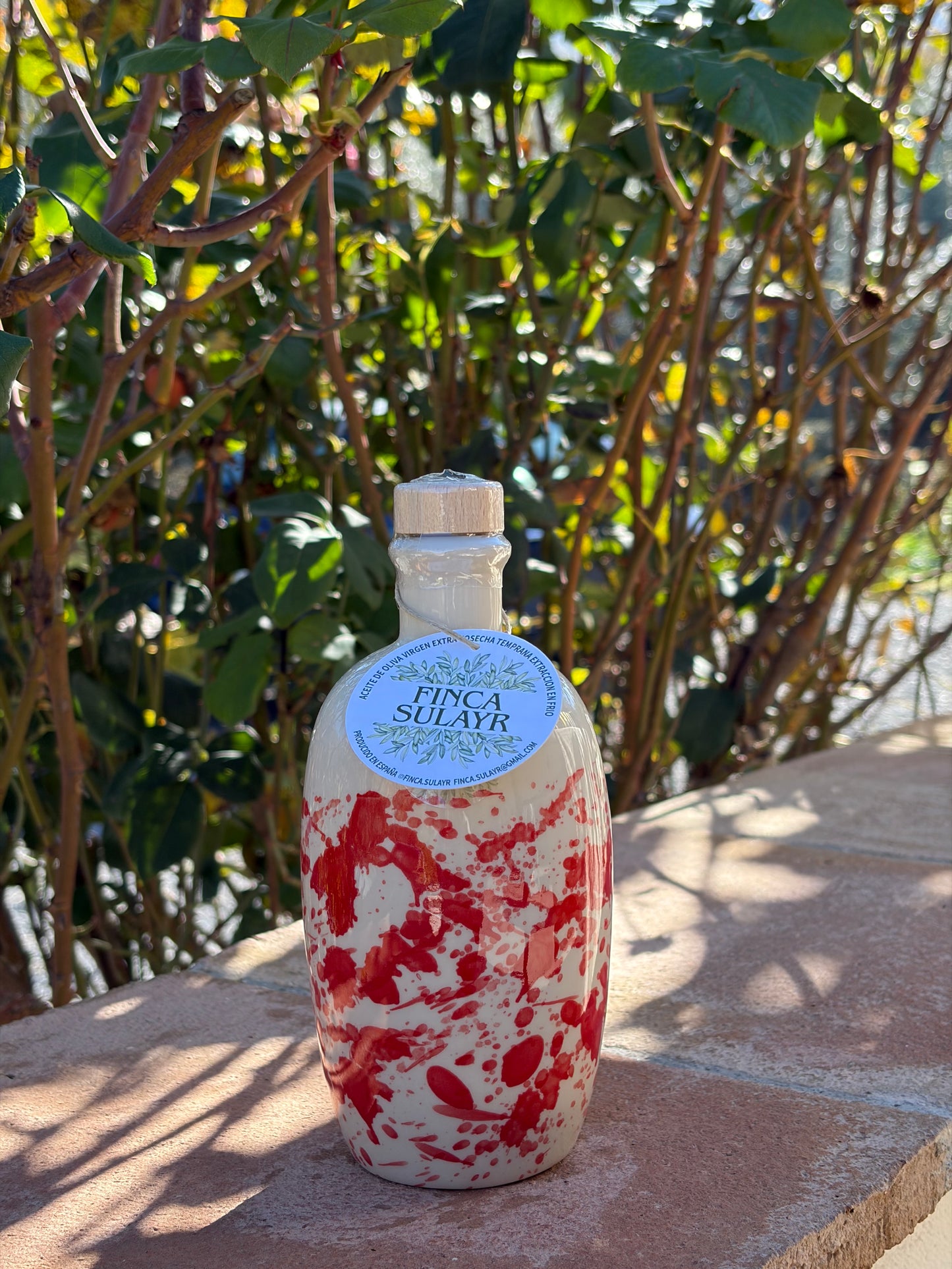 Botella AOVE de gres porcelánico bombacha 250ml. LOLA